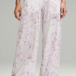 Lululemon Swift Mid-Rise Wide-Leg Pant Gossamer Floral Vita Pink Multi NWT SZ -2